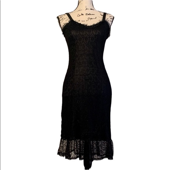 * ON HOLD FOR Huntress * Vintage Sexy Black Lace Slip - Picture 4 of 9